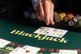 kerang M-World Championship table selection interface showing live dealer options