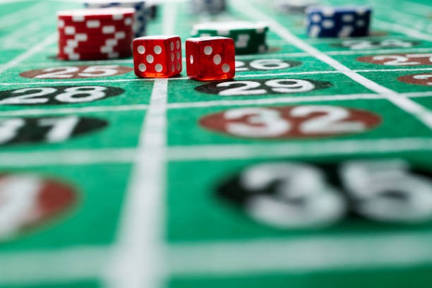 kerang Sic Bo table with three dice and betting interface visible